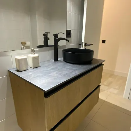 アパート Piso Moderno Y Centrico Dos Salones サンティアゴ・デ・コンポステーラ