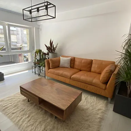 Piso Moderno Y Centrico Dos Salones *