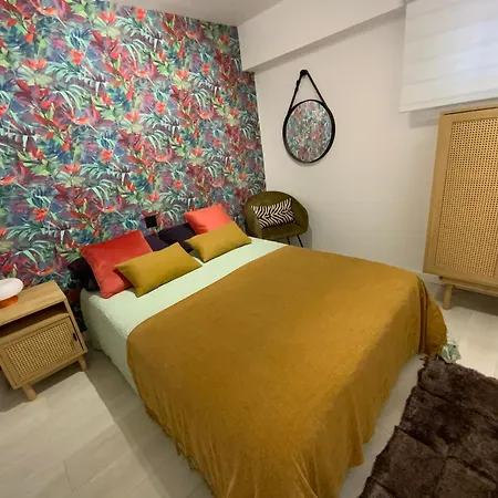 Piso Moderno Y Centrico Dos Salones