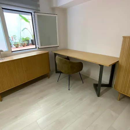 Piso Moderno Y Centrico Dos Salones